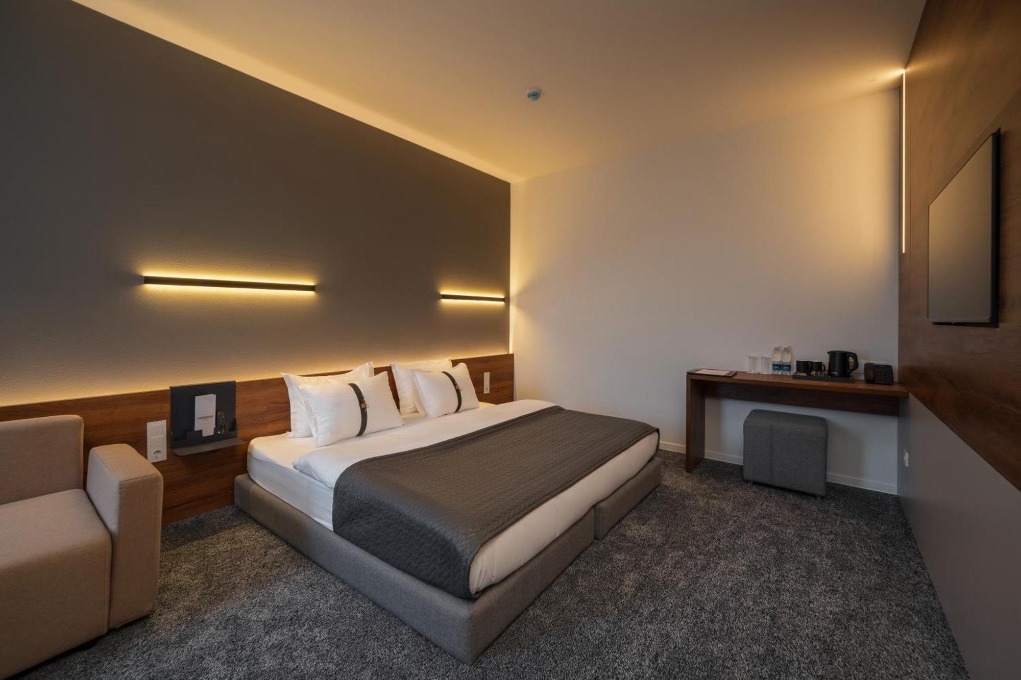 Duo Hotel By Futuro บิชเคก ภายนอก รูปภาพ