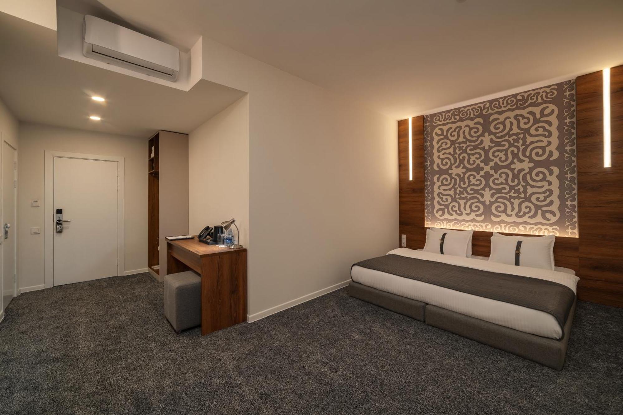 Duo Hotel By Futuro บิชเคก ภายนอก รูปภาพ