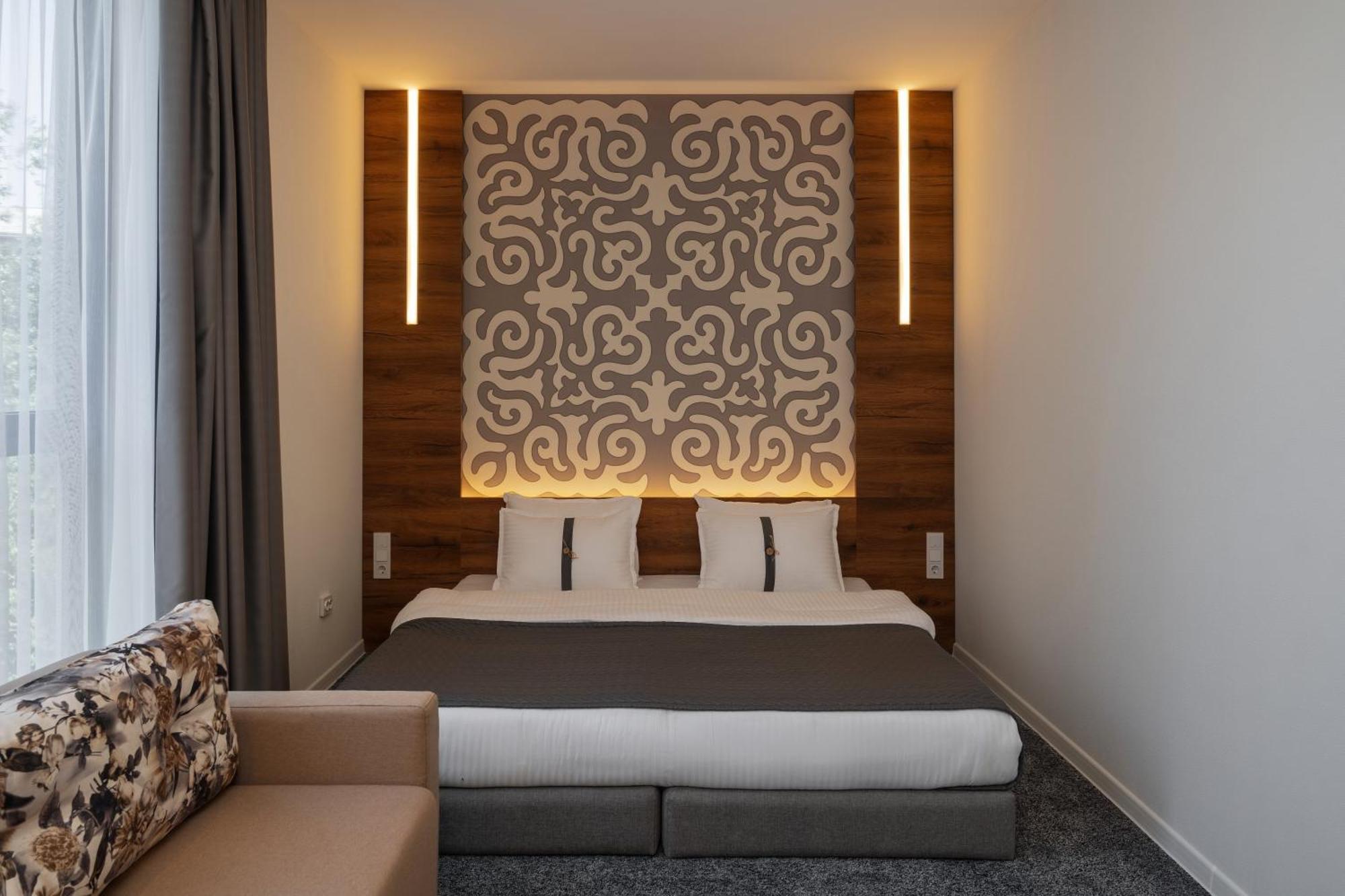 Duo Hotel By Futuro บิชเคก ภายนอก รูปภาพ