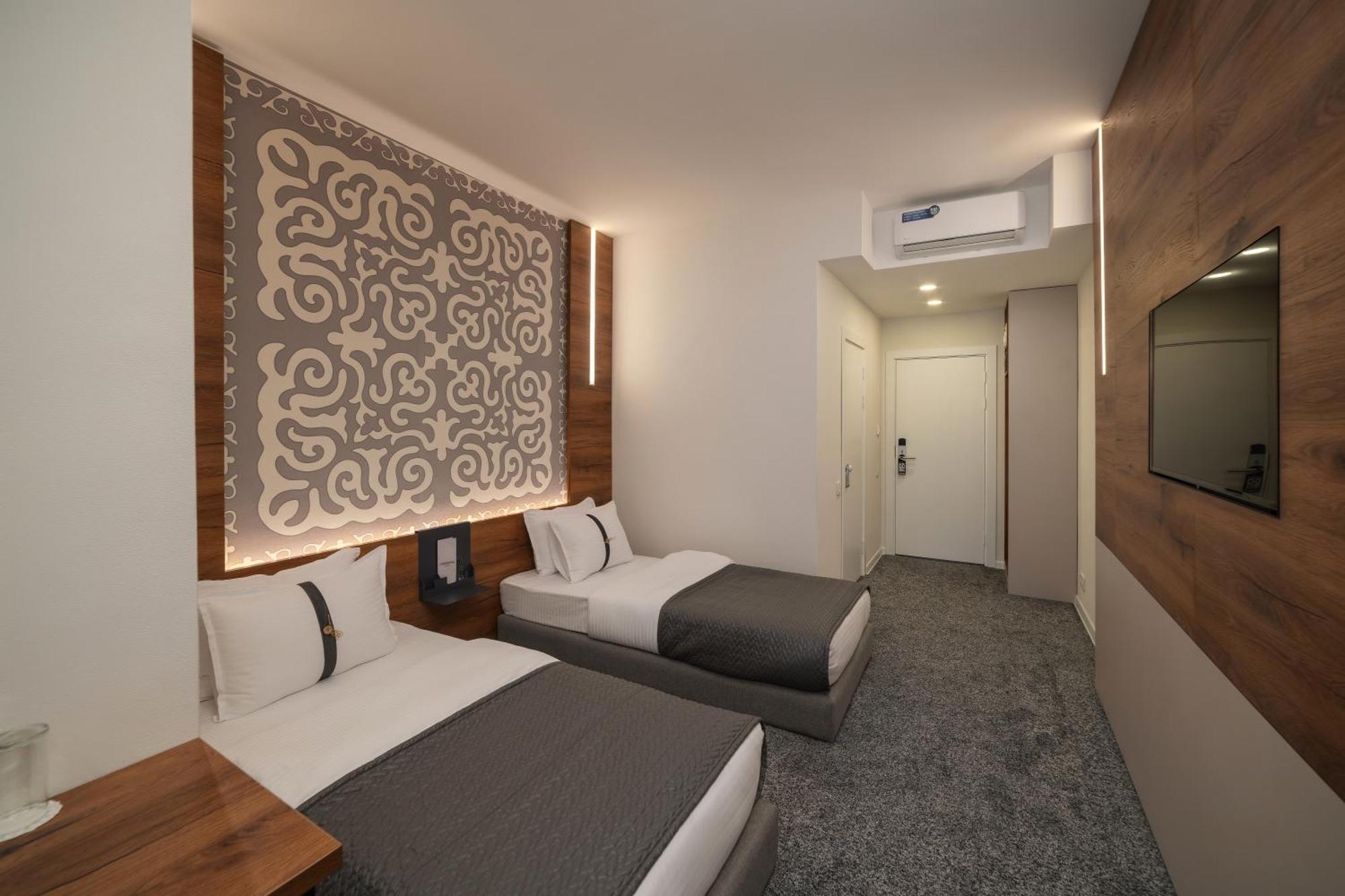 Duo Hotel By Futuro บิชเคก ภายนอก รูปภาพ
