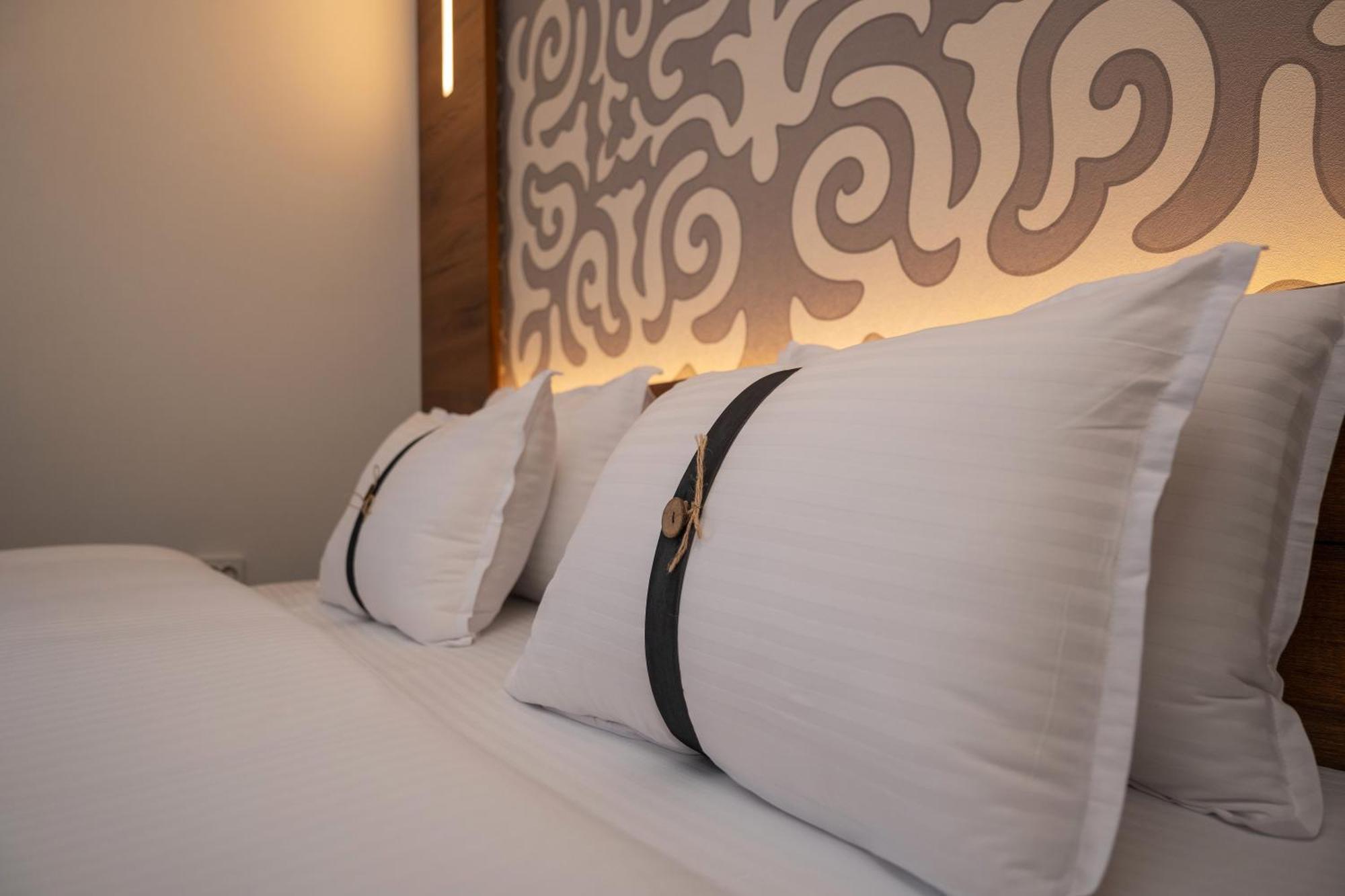 Duo Hotel By Futuro บิชเคก ภายนอก รูปภาพ