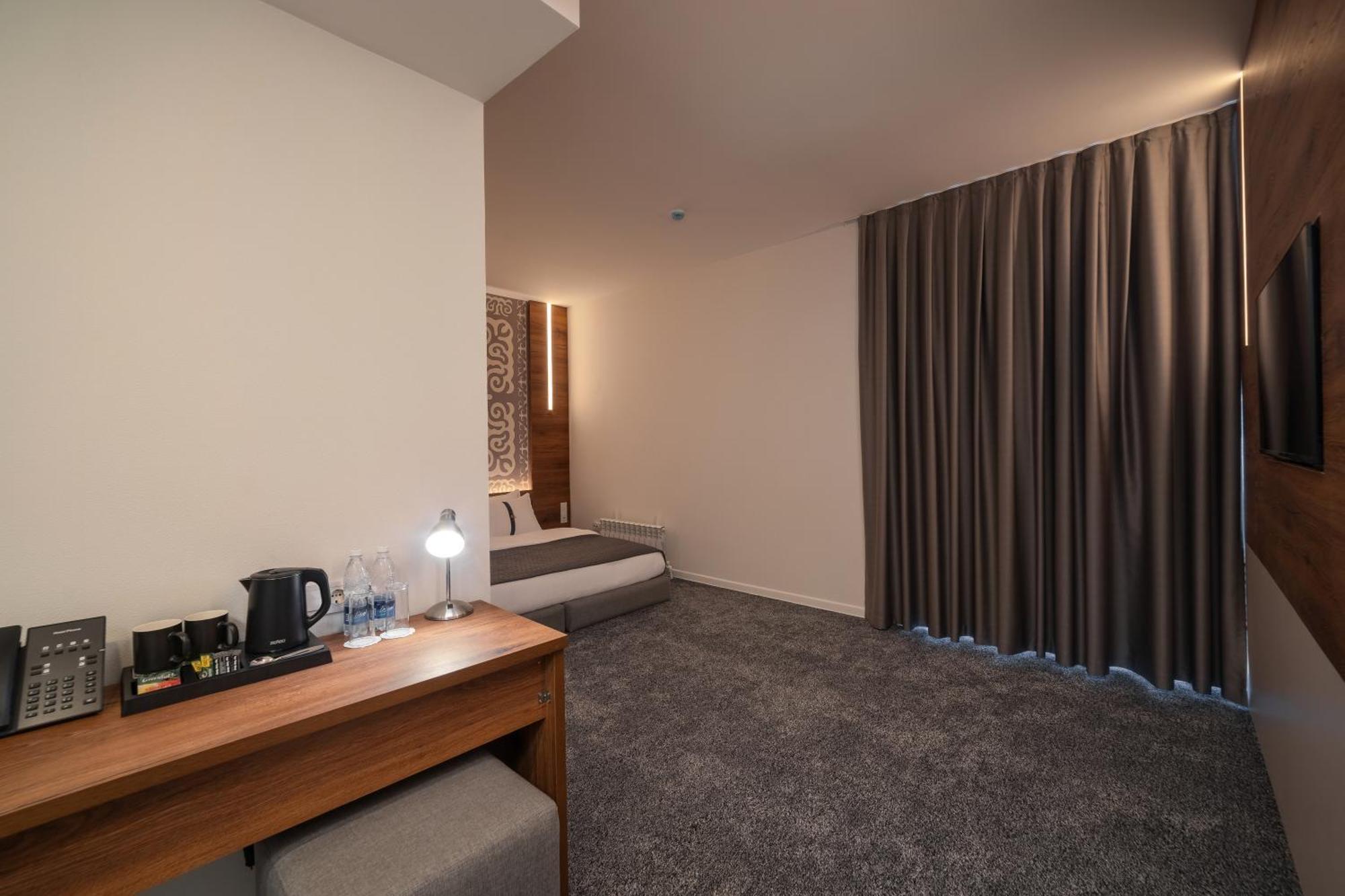 Duo Hotel By Futuro บิชเคก ภายนอก รูปภาพ