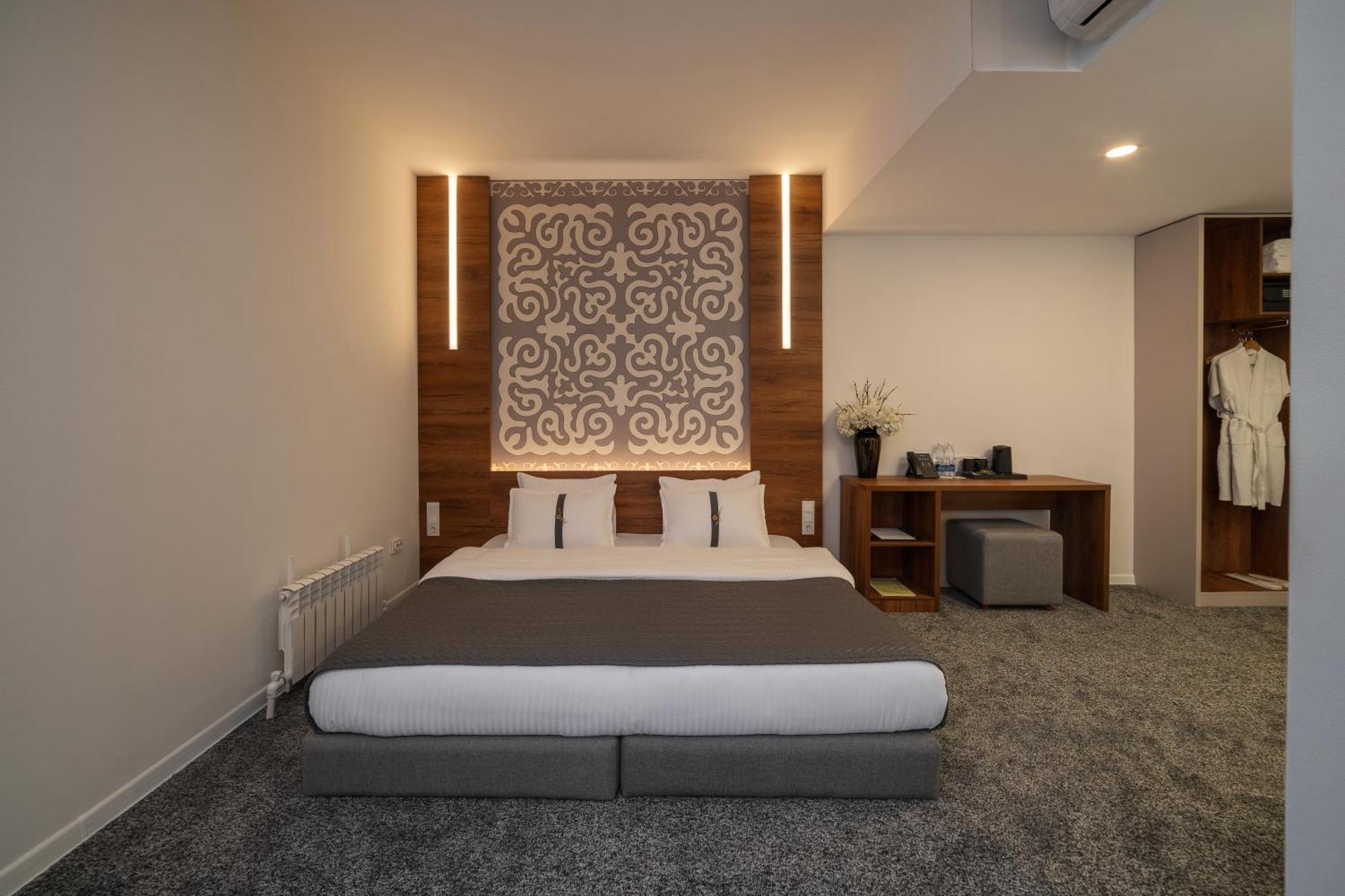 Duo Hotel By Futuro บิชเคก ภายนอก รูปภาพ