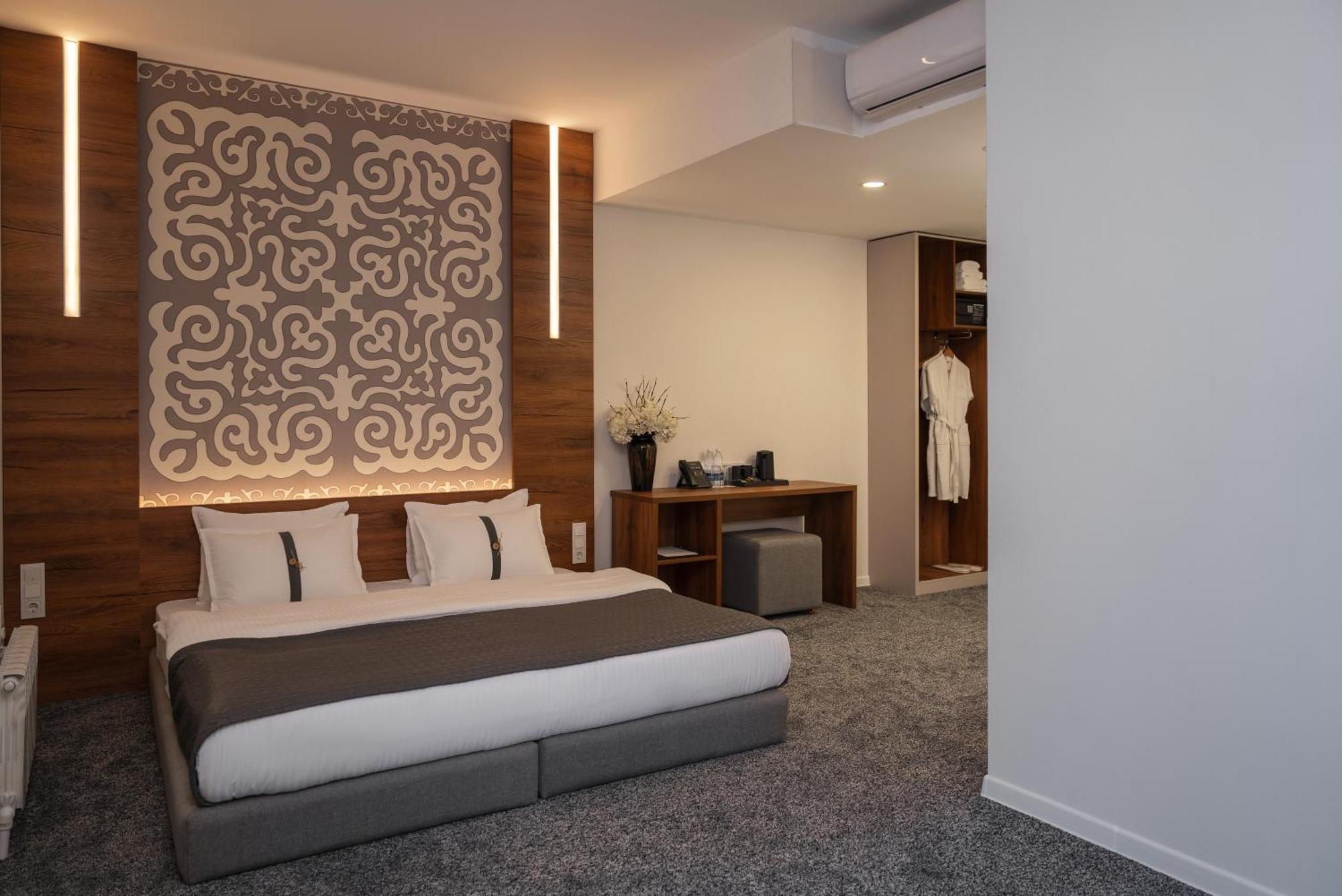 Duo Hotel By Futuro บิชเคก ภายนอก รูปภาพ