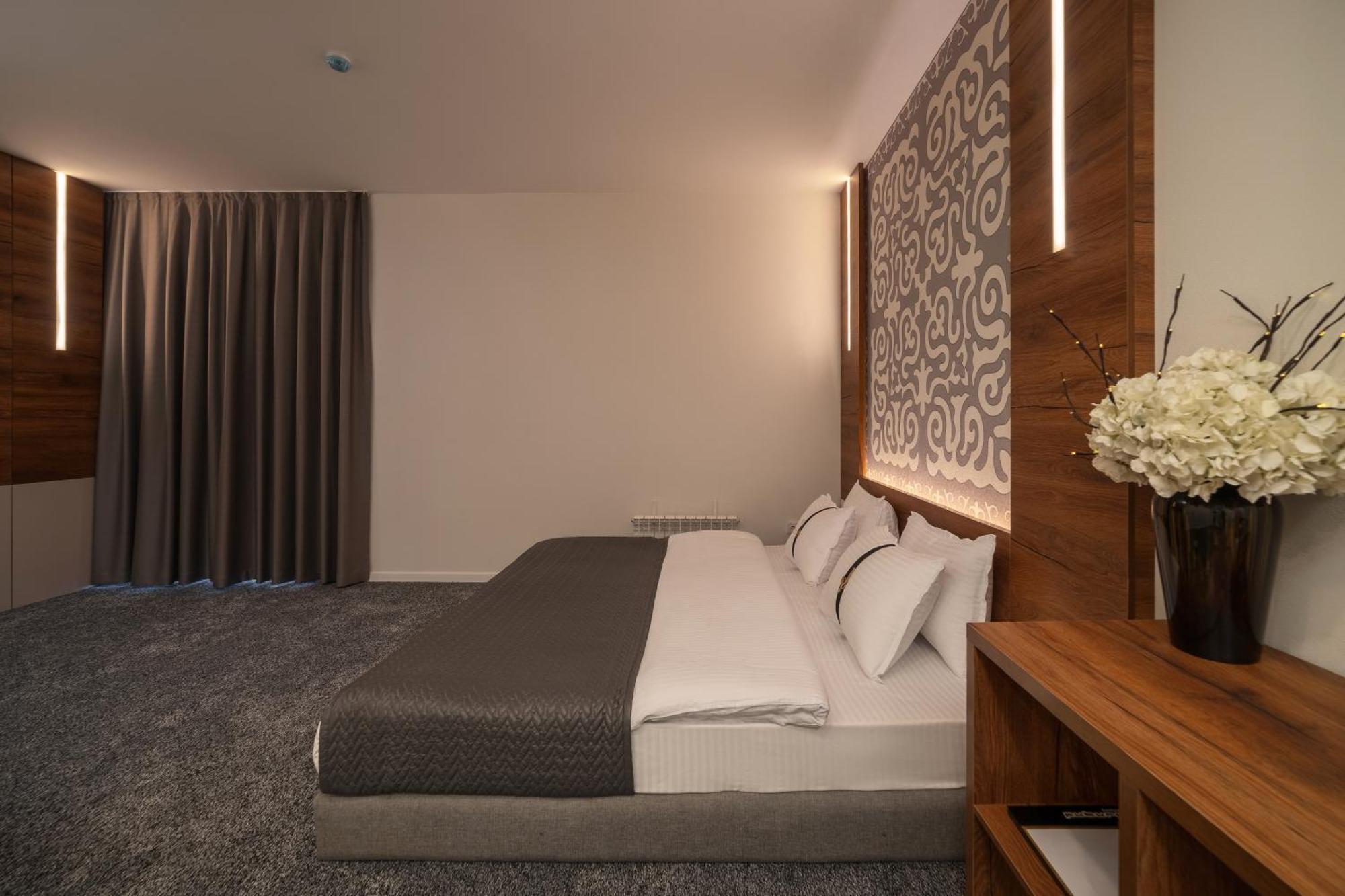 Duo Hotel By Futuro บิชเคก ภายนอก รูปภาพ