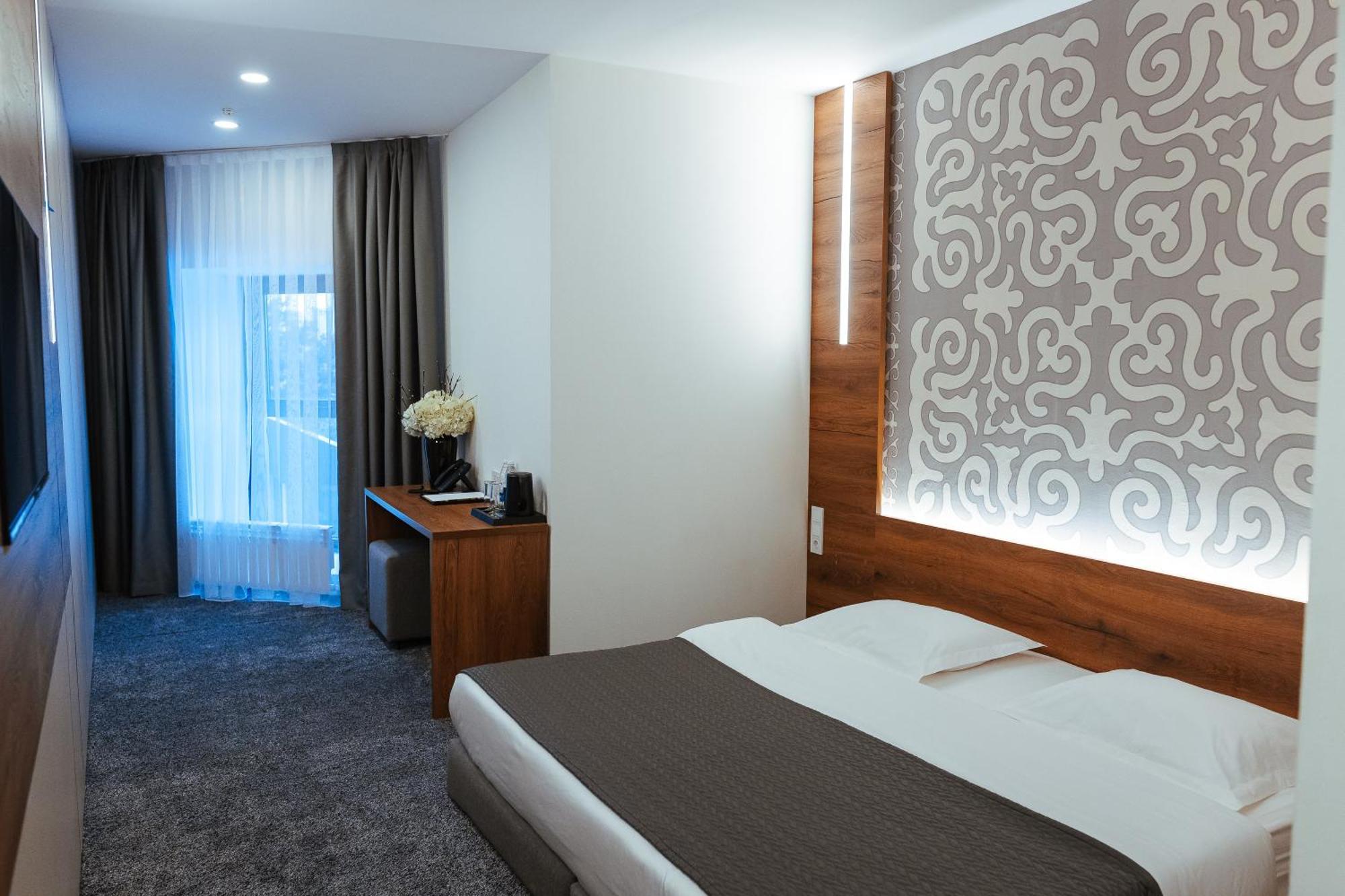 Duo Hotel By Futuro บิชเคก ภายนอก รูปภาพ